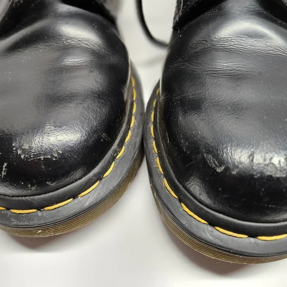 Womens Dr. Martens boots, size 11 - Picture 6 of 9